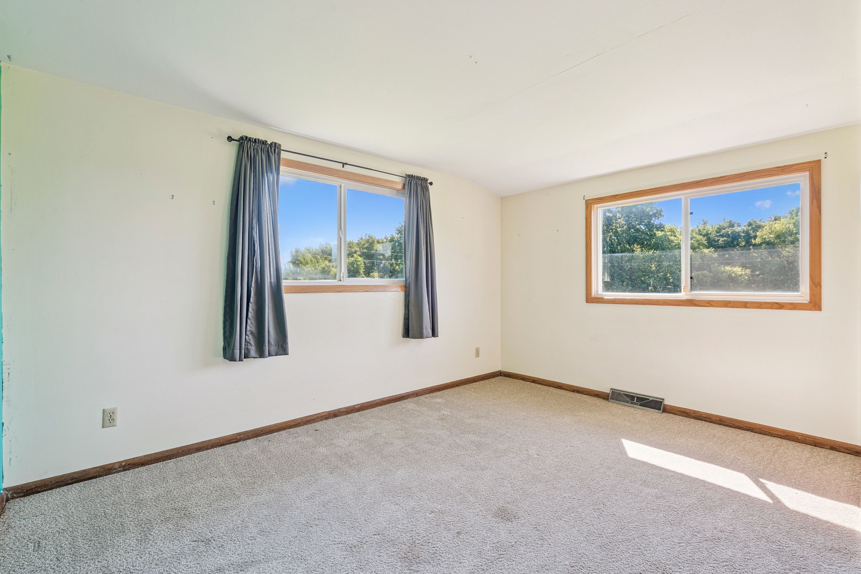 Listing Photo: 8707 & 8713 Riverside Road Farm (30)
